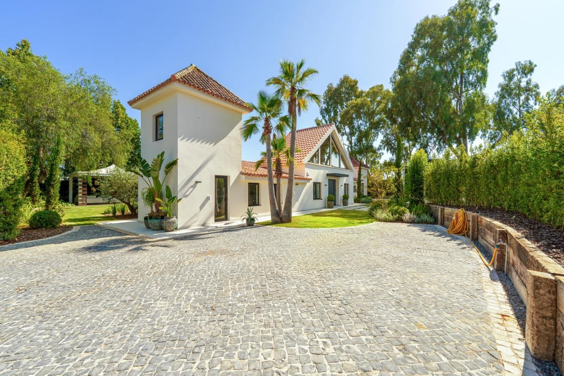 Villa in Atalaya Isdabe