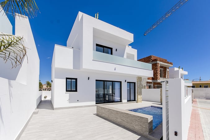 House in Los Montesinos - view 1