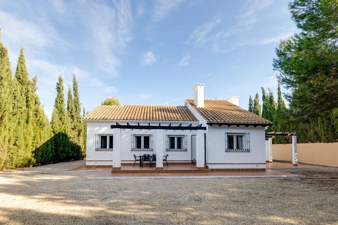Villa in El Mingrano - view 1