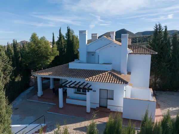 Villa in El Mingrano - view 1