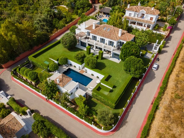 Villa in Marbella - view 1