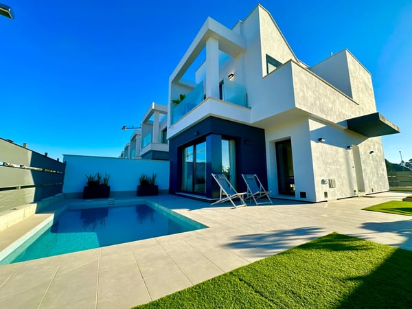 House in Santiago de la Ribera - view 1