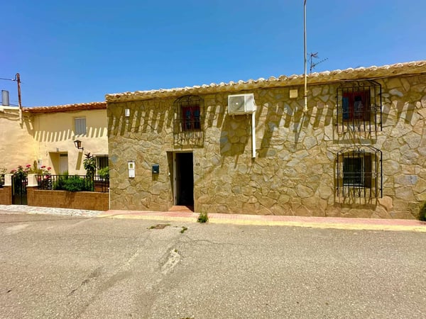 House in La Perulera - view 1