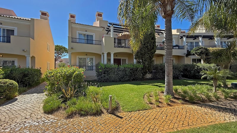 Apartment in Quarteira - view 1