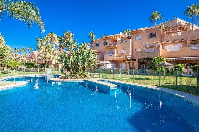 Apartment in Artola - view 1