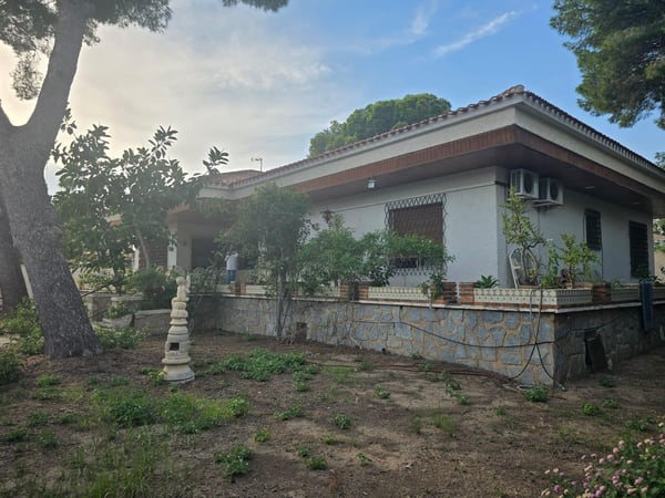 Villa in Urbanizacion los Balcones - view 1