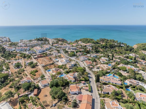 Villa in Carvoeiro - view 1