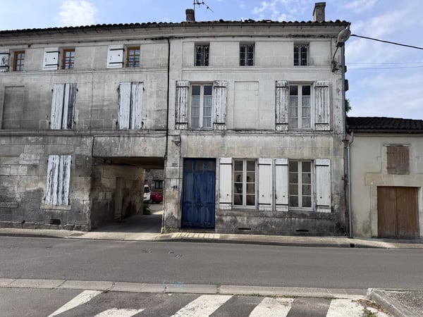 House in Jarnac - view 1