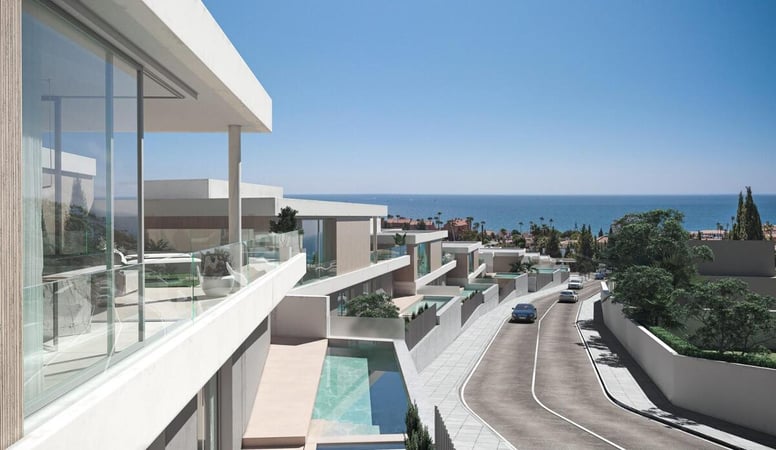Villa in Estepona - view 1
