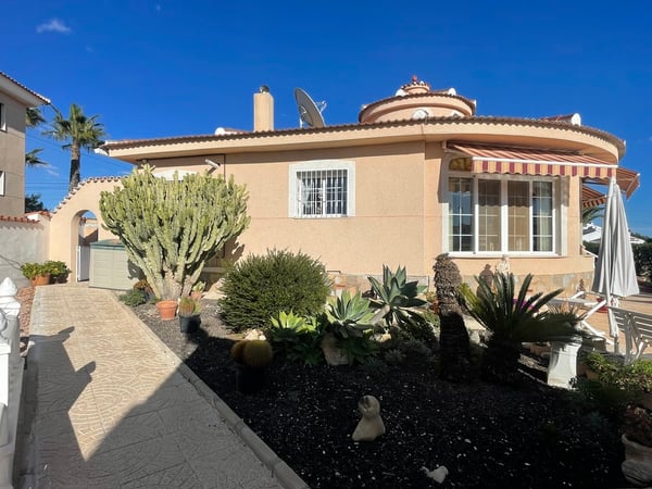 Villa in Ciudad Quesada - view 1