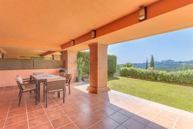 Apartment in Casares - view 1