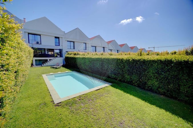 Villa in Alcabideche - view 1