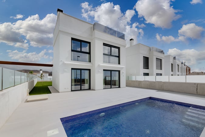 Villa in El Campello - view 1
