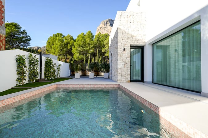 Villa in Alicante - view 1