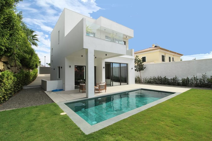 House in Estepona - view 1