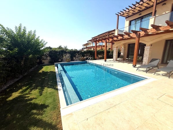 House in Kouklia - view 1