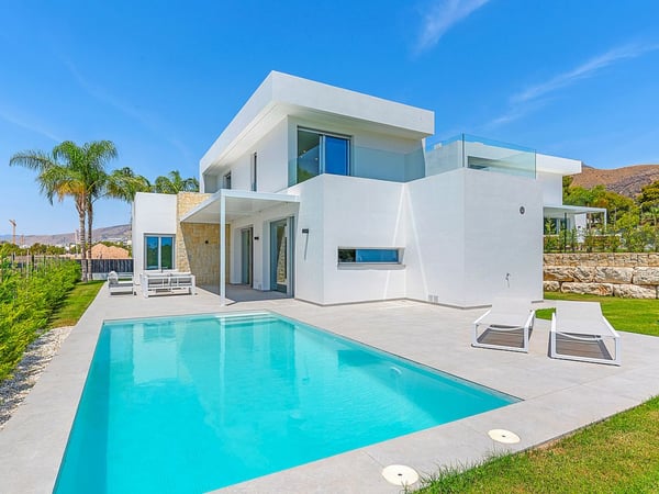 Villa in Finestrat - view 1