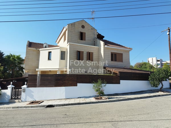 House in Chryseleousa - view 1