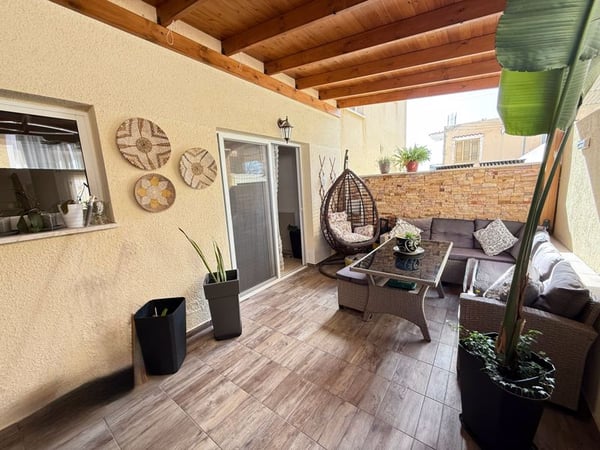 Villa in Chlorakas - view 1