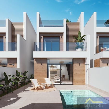 Villa in Los Tarragas - view 1