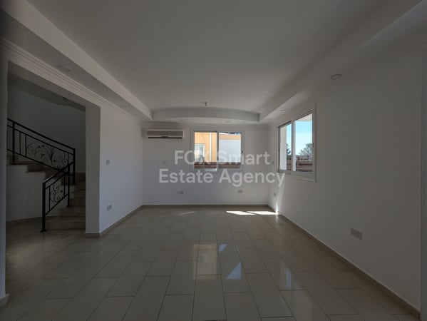 House in Chlorakas - view 1