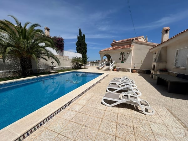Villa in Ciudad Quesada - view 1