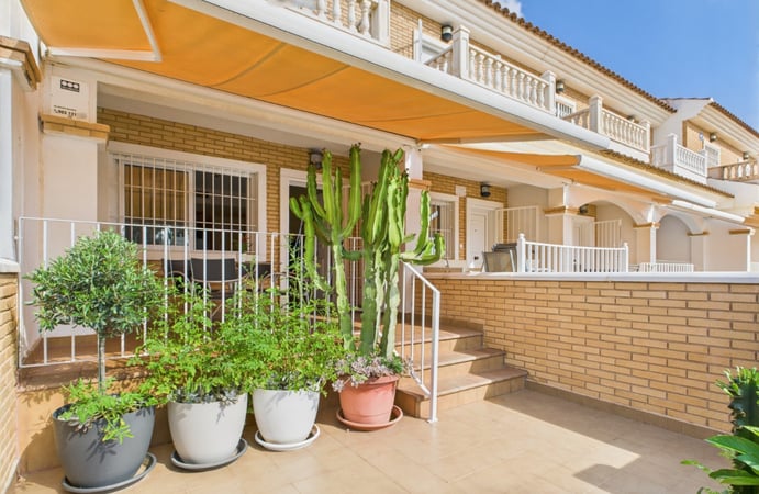 House in Los Alcazares - view 1