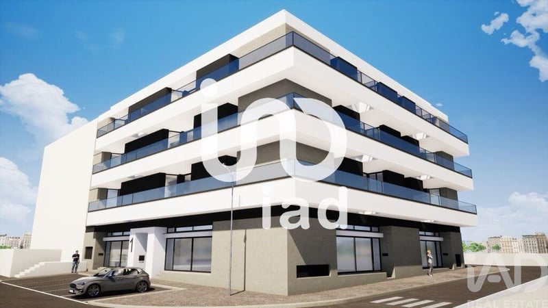 Apartment in Quelfes - view 1