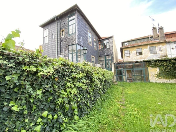 House in Lordelo do Ouro - view 1