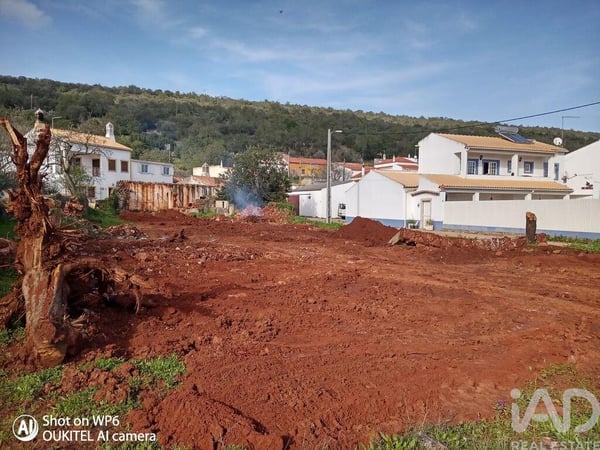 House in Salir - view 1