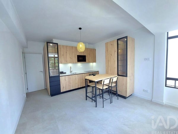 Apartment in Quarteira - view 1