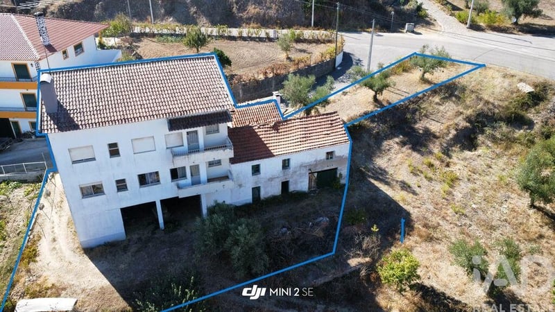 House in Proenca-A-Nova - view 1