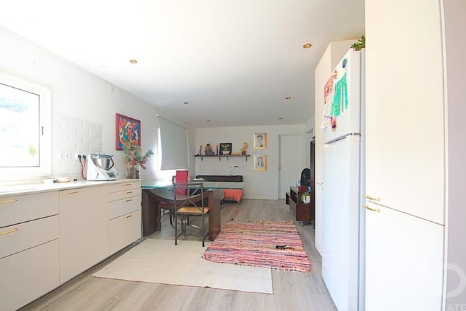 House in Alhandra - view 1