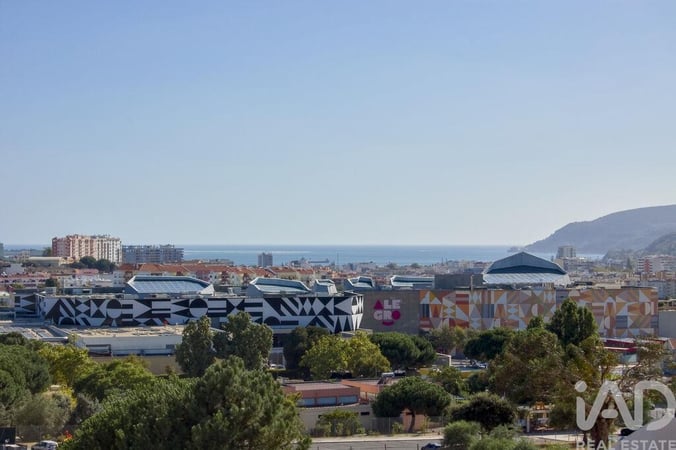 Apartment in Setubal (Sao Sebastiao) - view 1