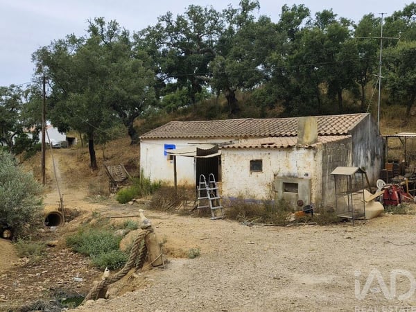 House in Reliquias - view 1