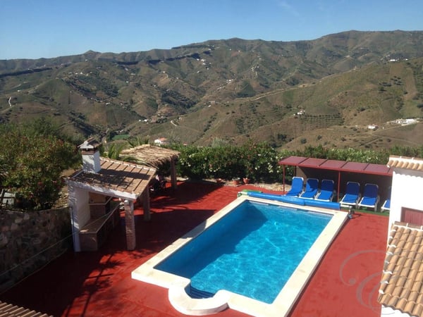 Villa in Borge - view 1