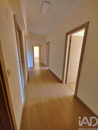 Apartment in Rio Maior - view 1