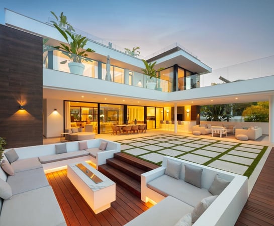 Villa in Nueva Andalucia - view 1