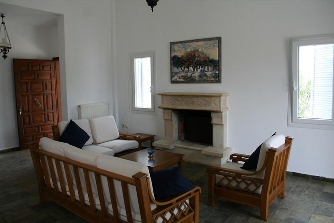 House in Greece - Image 3