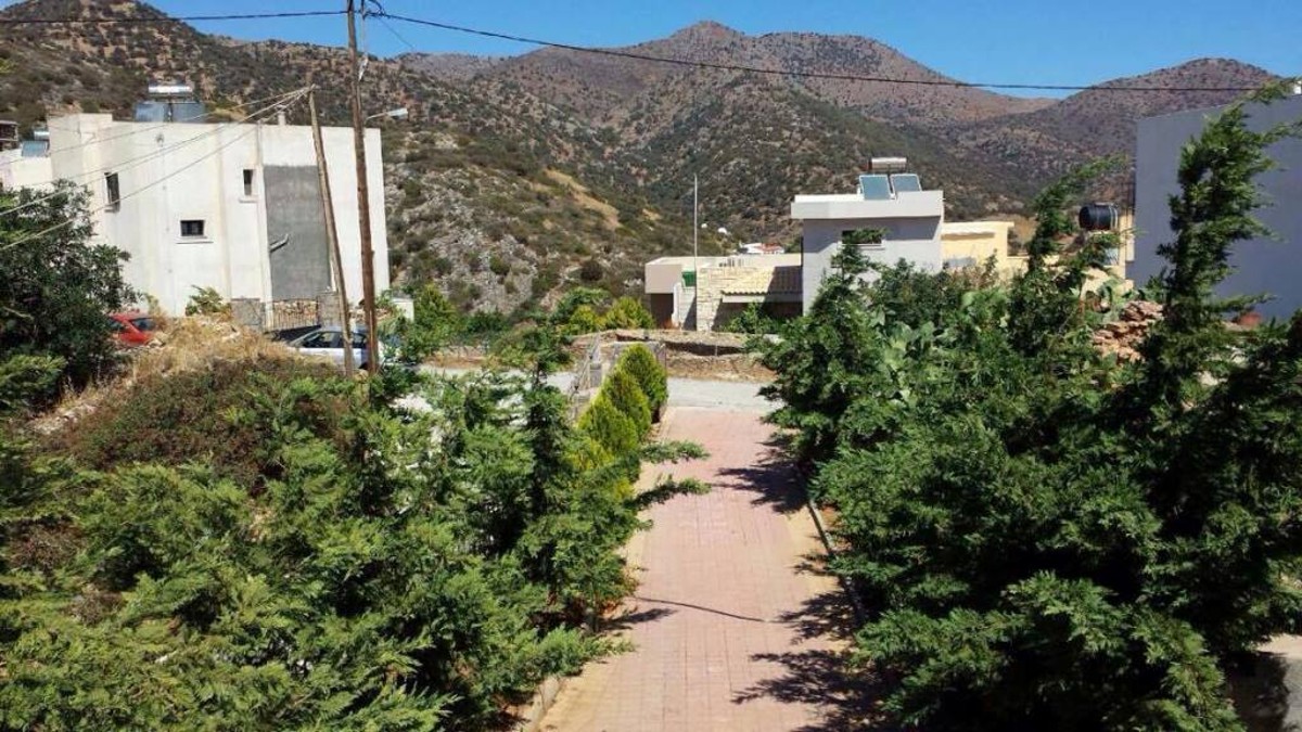 House in Greece - Image 2