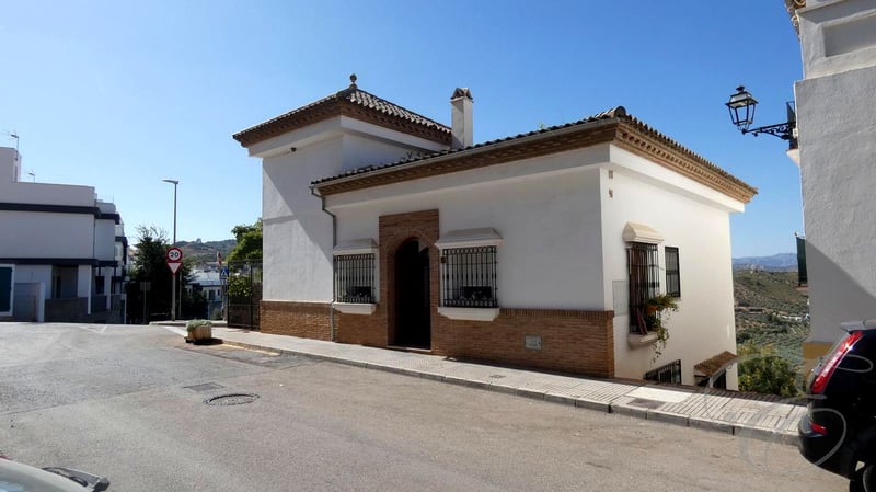 House in Archidona - view 1