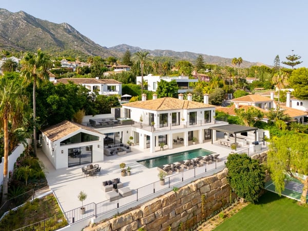 Villa in Marbella - view 1