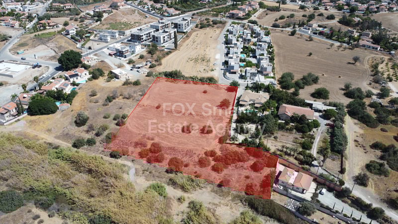 Land in Pyrgos - view 1