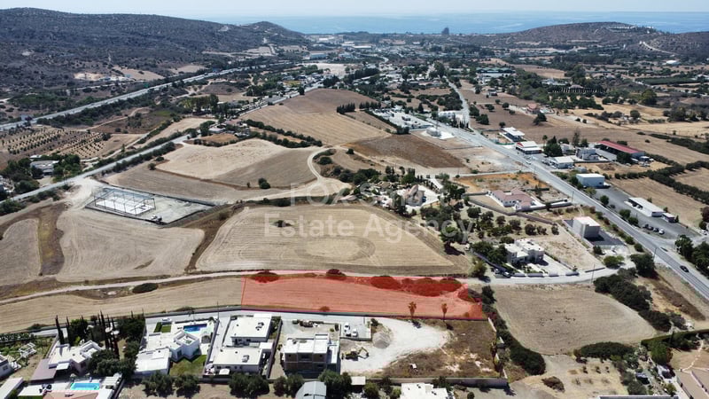 Land in Moni - view 1