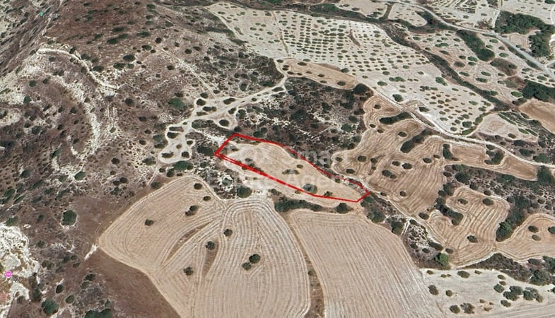 Land in Pentakomo - view 1