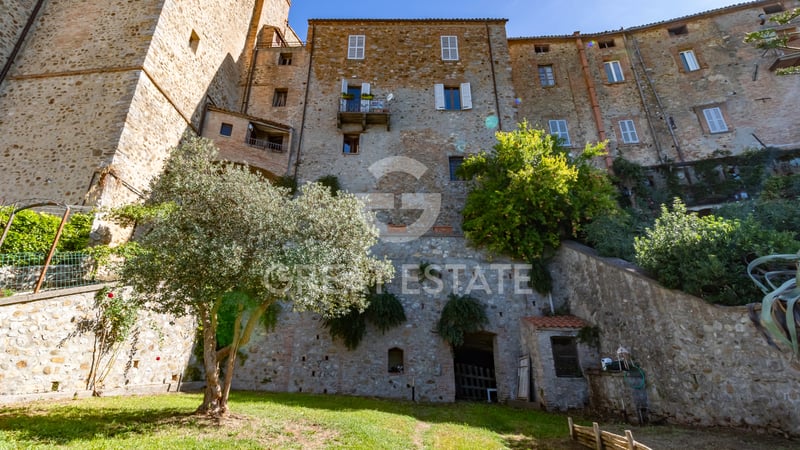 House in Orvieto - view 1