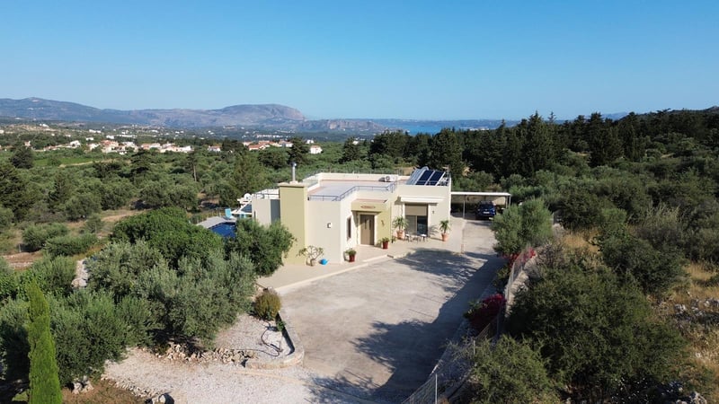 Villa in Xirosternion - view 1