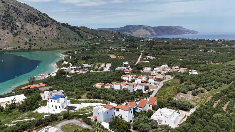 Villa in Kournas - view 1