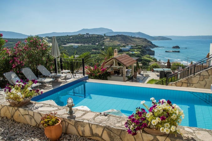 Villa in Armenoi - view 1