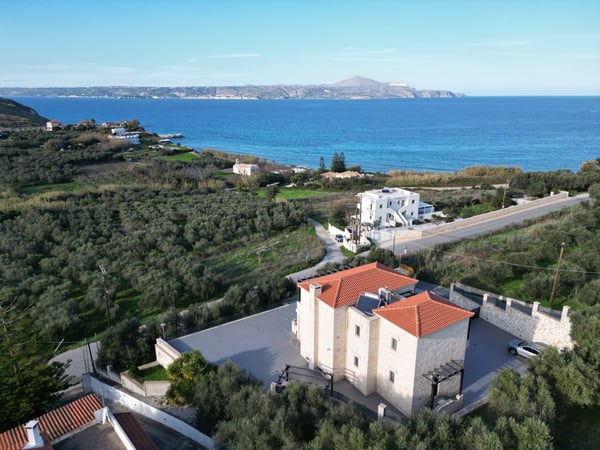 Villa in Armenoi - view 1